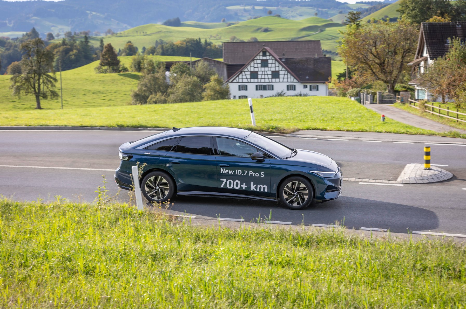 Quest'auto può percorrere fino a 794 km con una ricarica