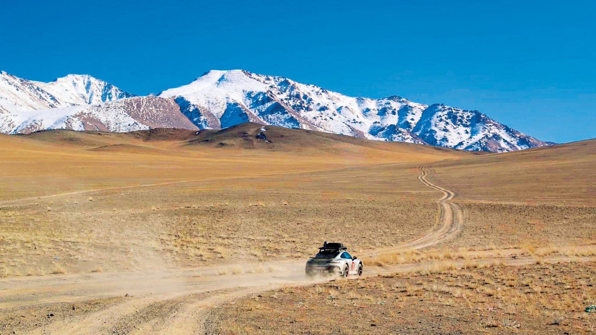 Qualcuno ha guidato 33.000 km nel deserto su una 911 Dakar