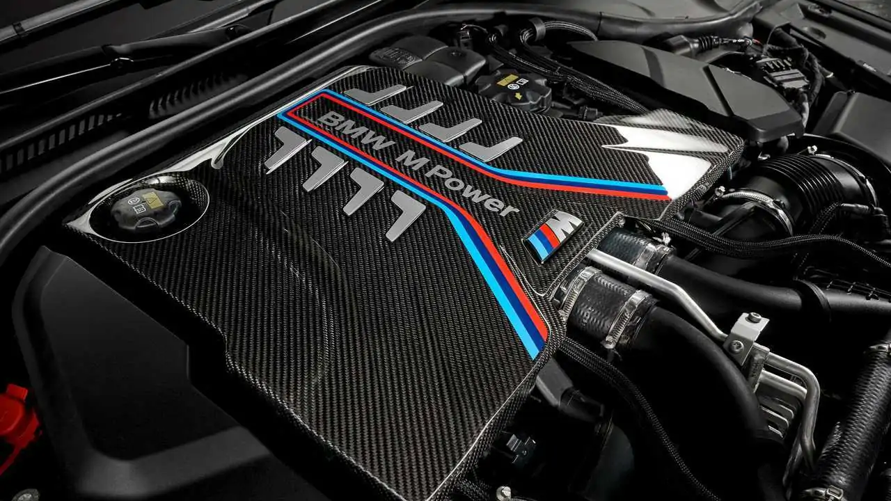 Il V8 di BMW sopravvivrà ancora a lungo