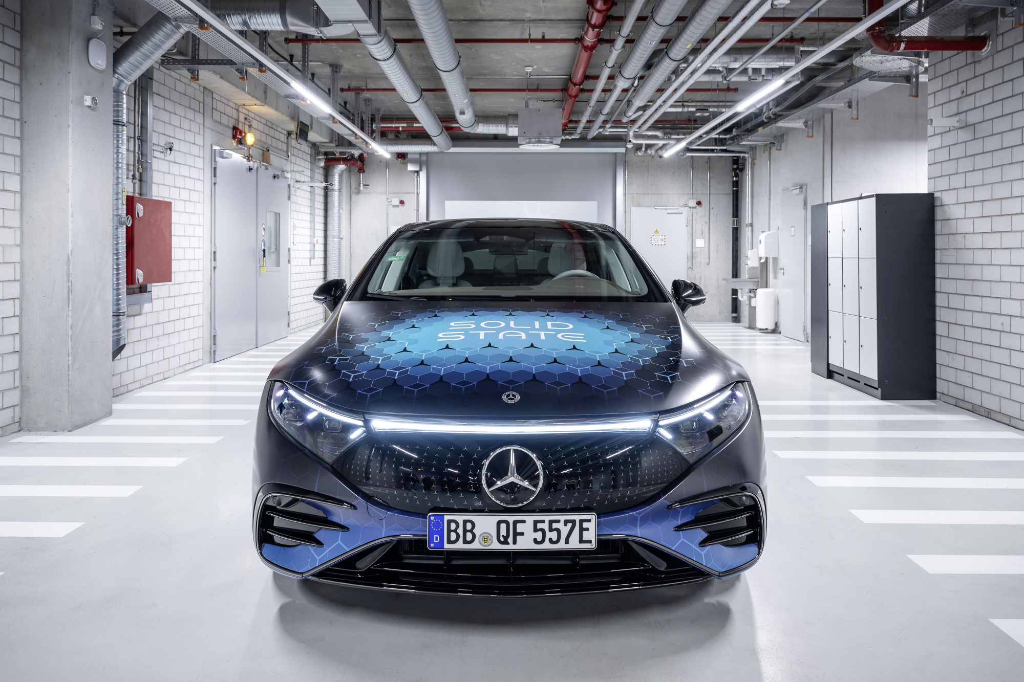 Mercedes sta collaudando le batterie a stato solido