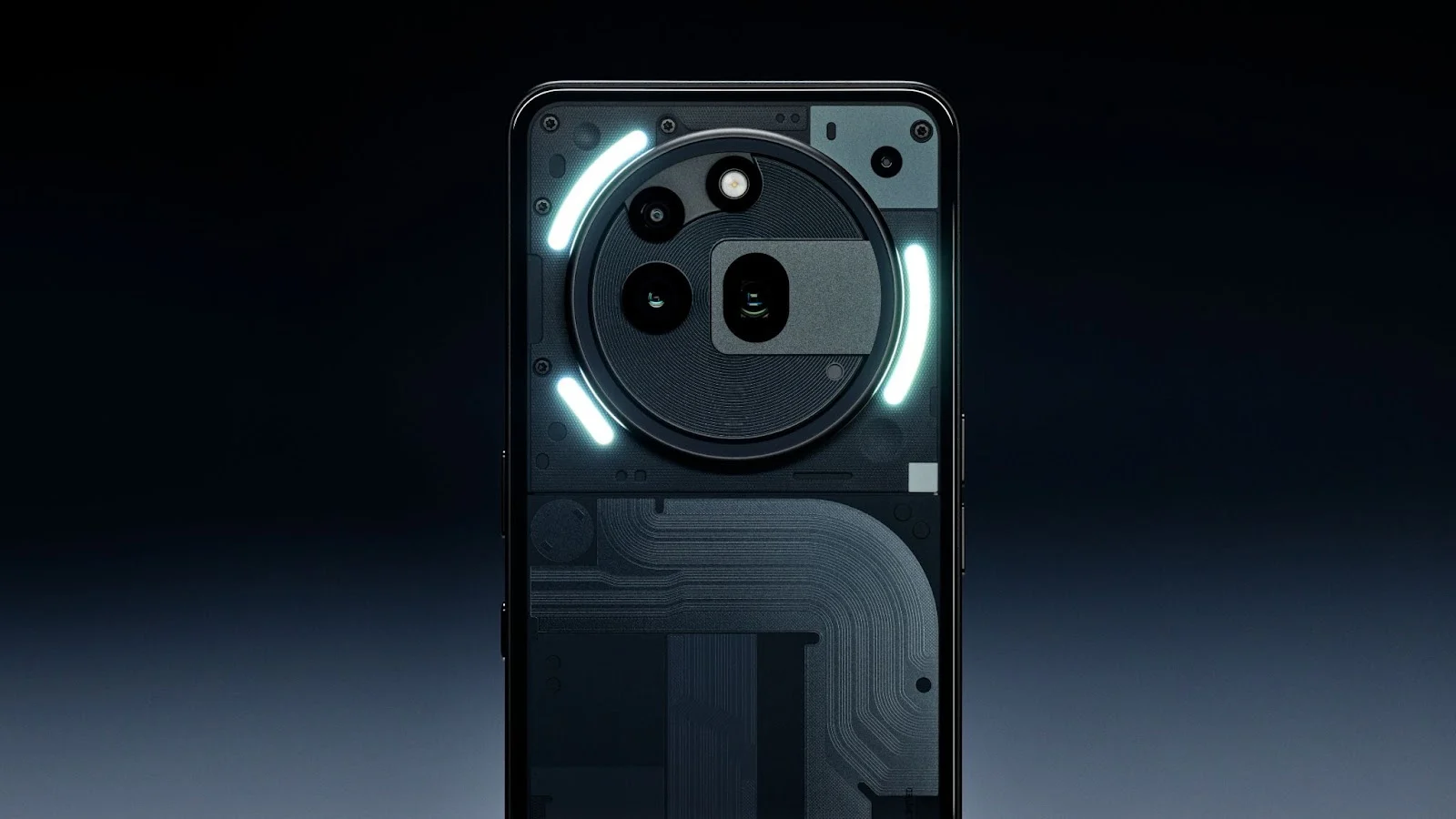 Un robot fa l'unboxing del nuovo Nothing Phone (3a)