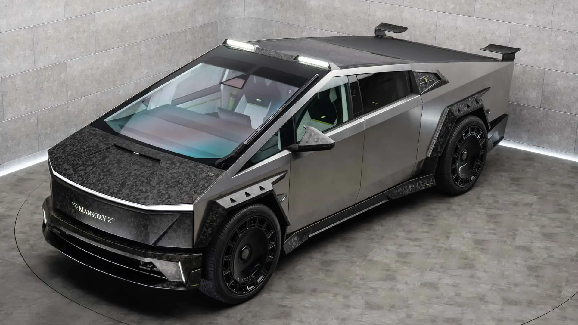 Mansory stravolge il Cybertruck di Tesla: un disastro?