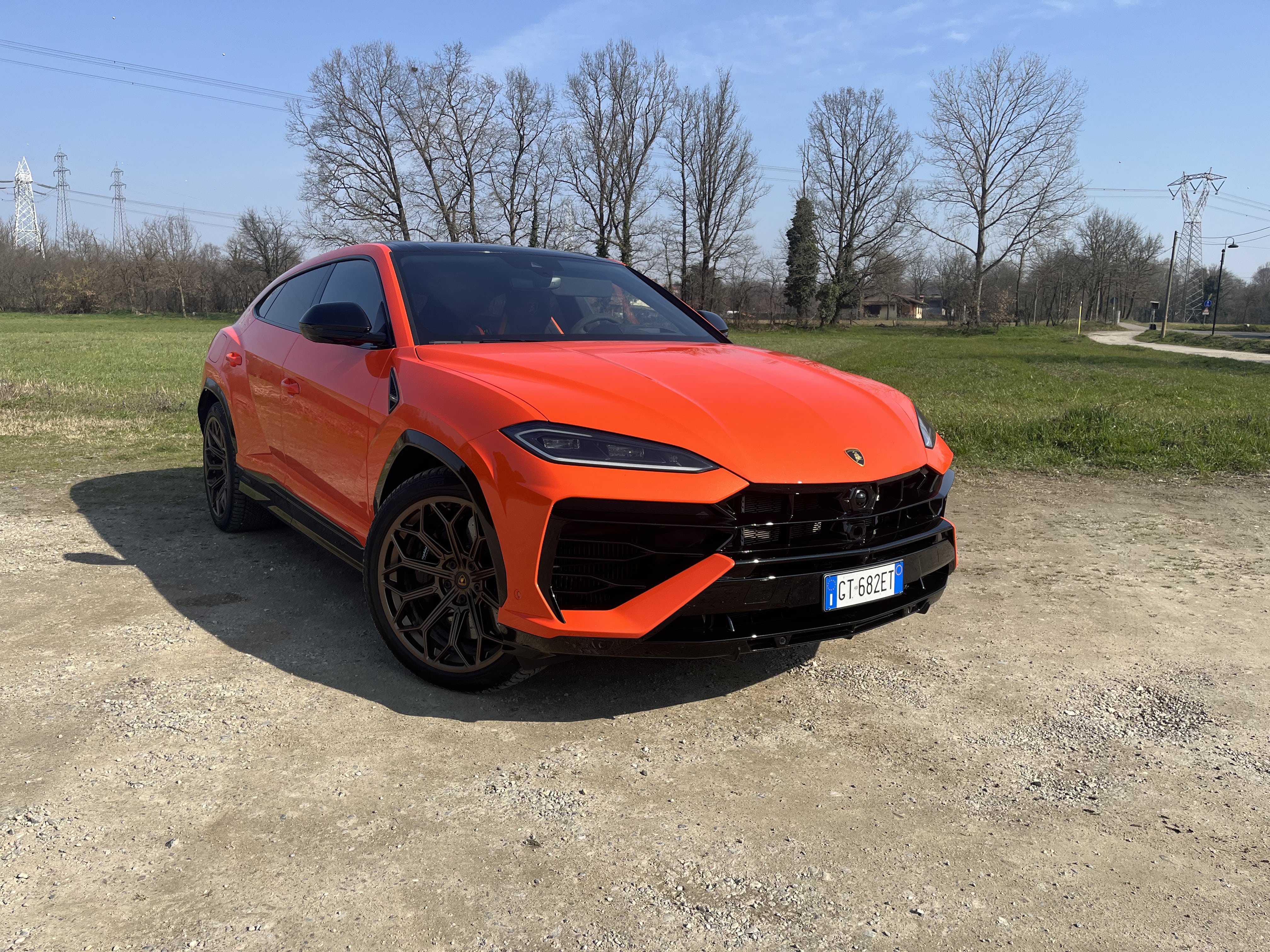 Lamborghini Urus SE: il controllo degli elementi