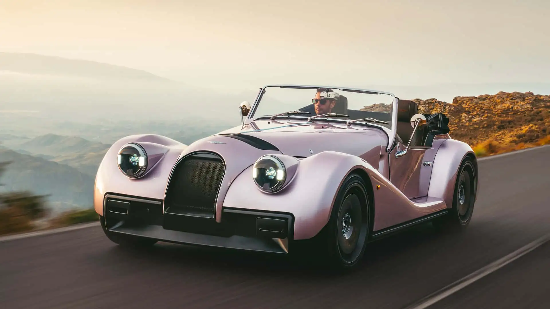 Morgan Supersport: linee mitiche per la nuova sportiva