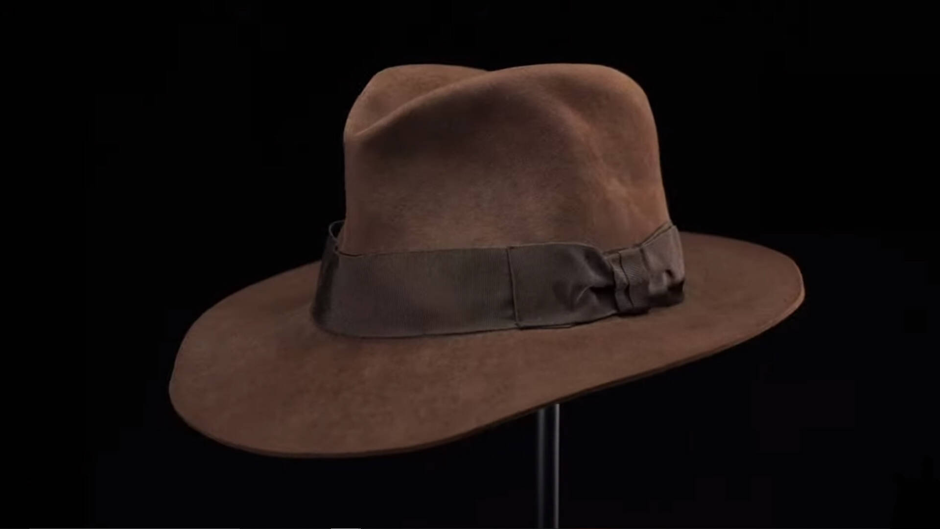 CAPPELLO FEDORA INDIANA Jones ed effetti sonori elettronici FX